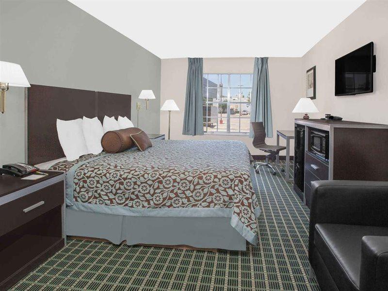 Days Inn By Wyndham Market Center Dallas Love Field Екстериор снимка