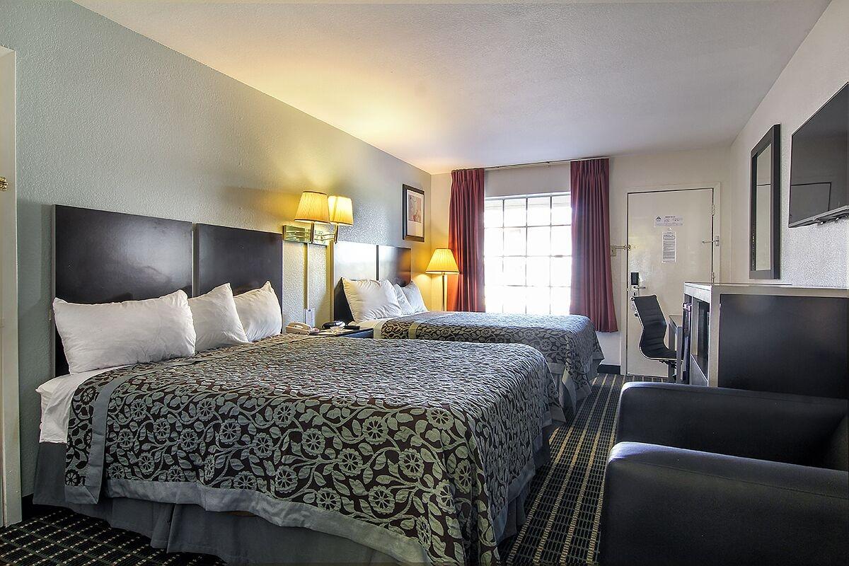 Days Inn By Wyndham Market Center Dallas Love Field Екстериор снимка